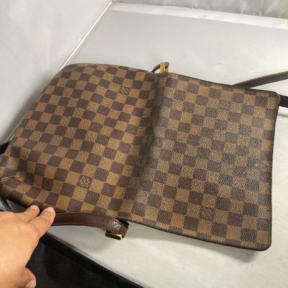Louis Vuitton Musette Tango Damier - Picture 6 of 16